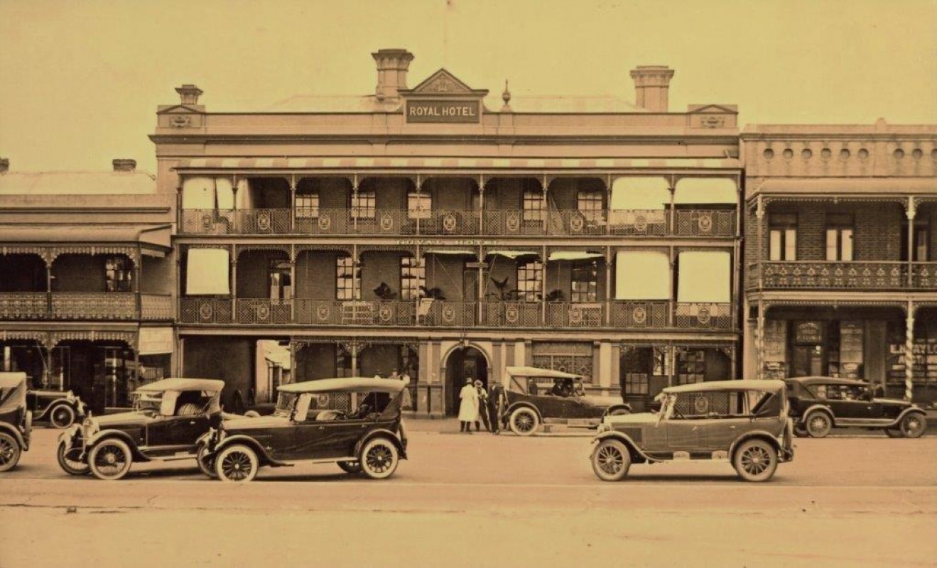 Royal Hotel - 1920s scene